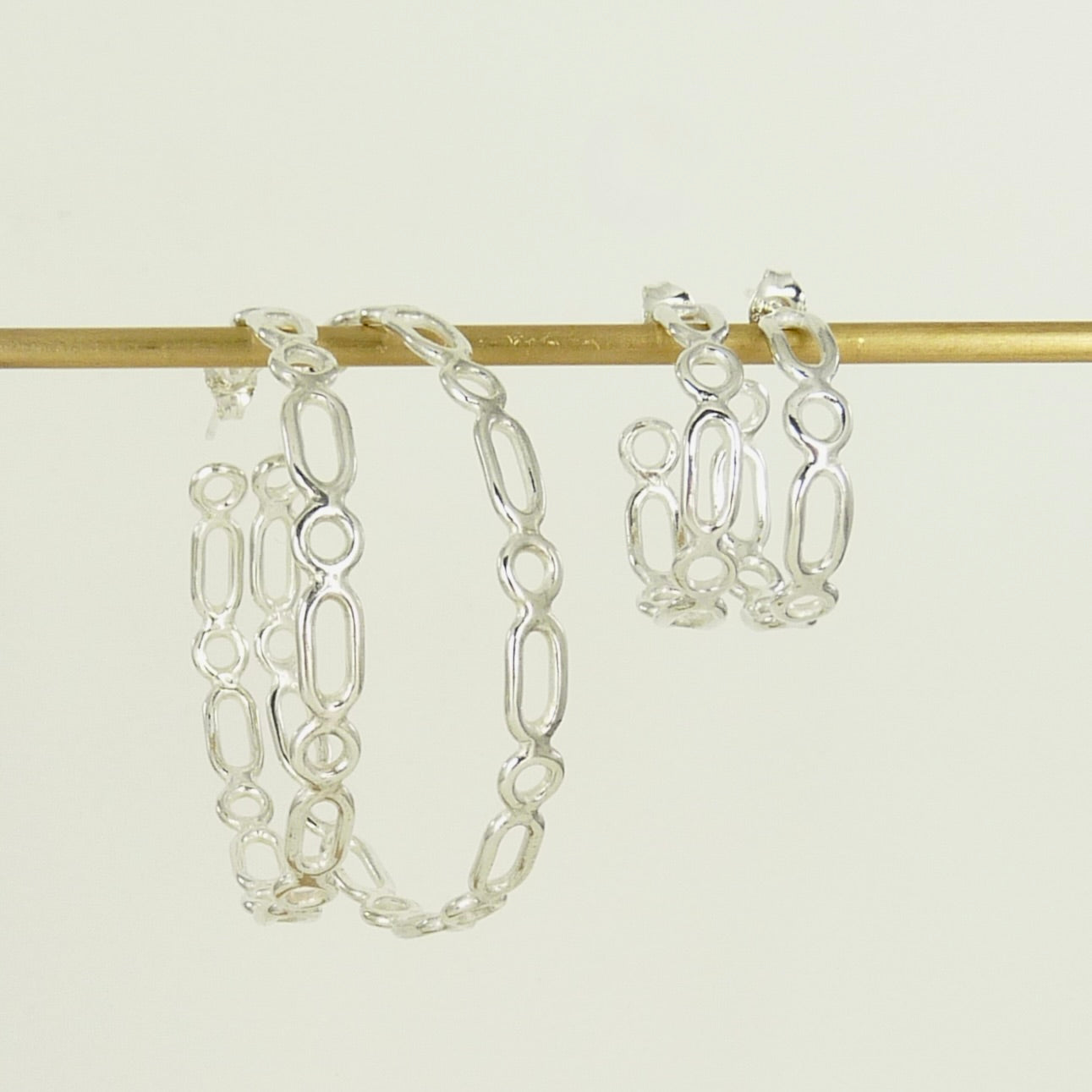 Zee Medium Hoops