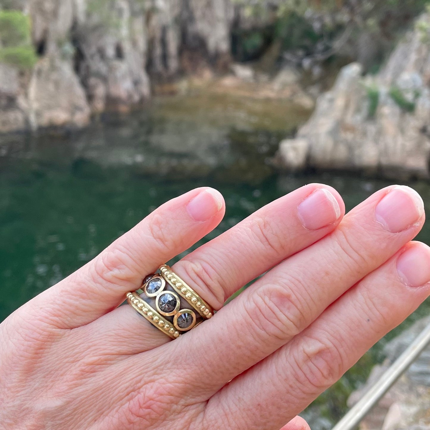 Abida Granulation Ring