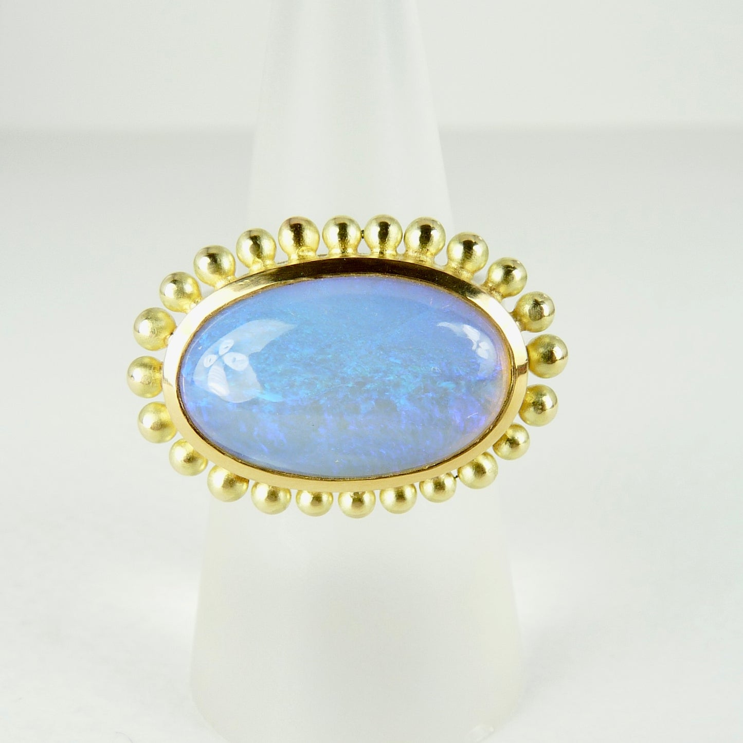 Opal 18ct gold handmade ring