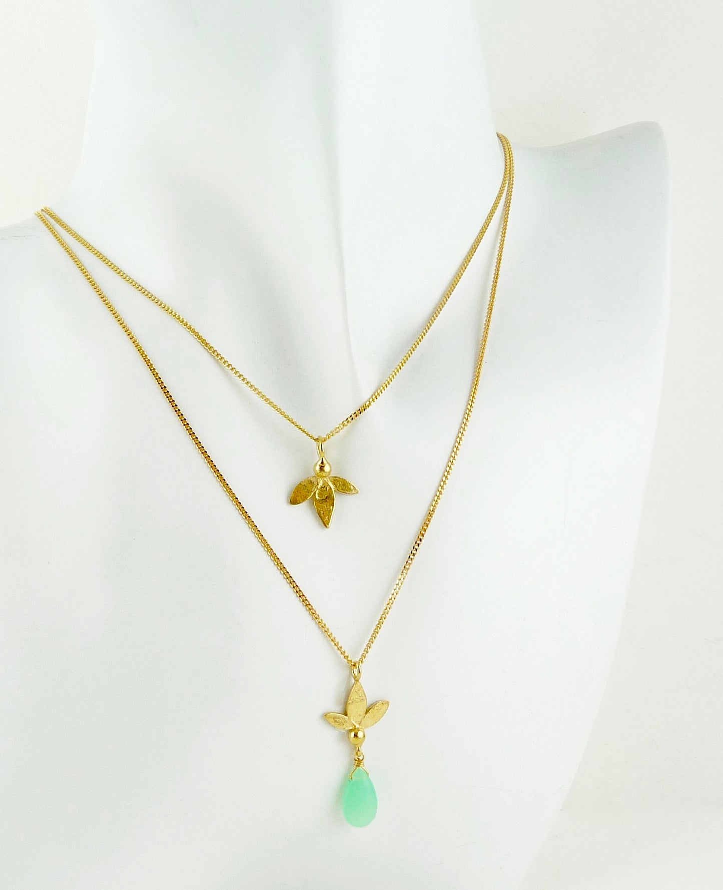 Ami Leaf Necklace