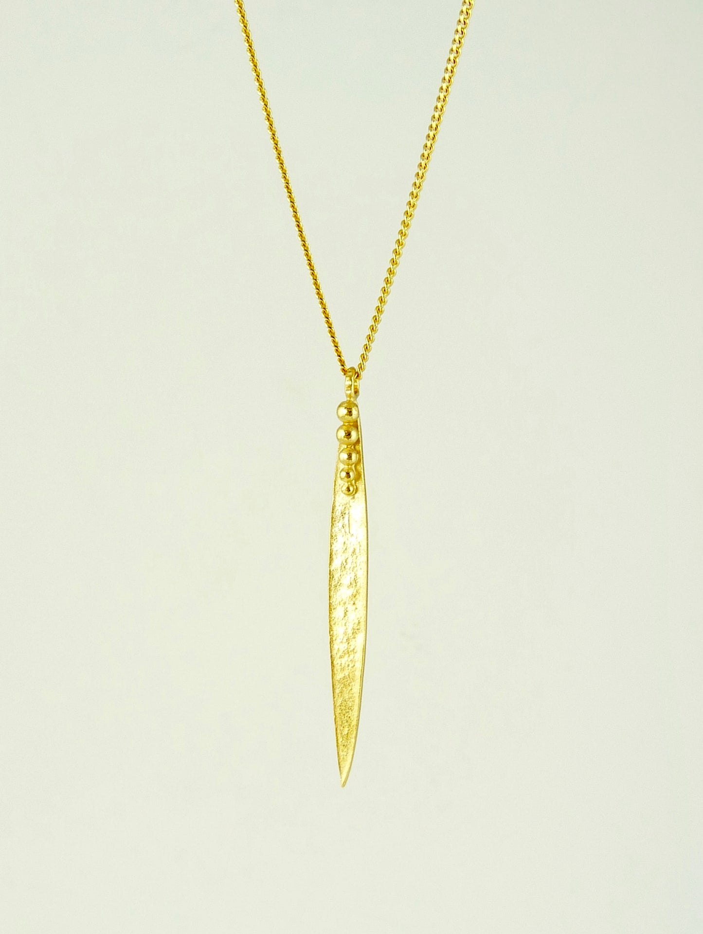 Medium Madeleine Leaf Necklace