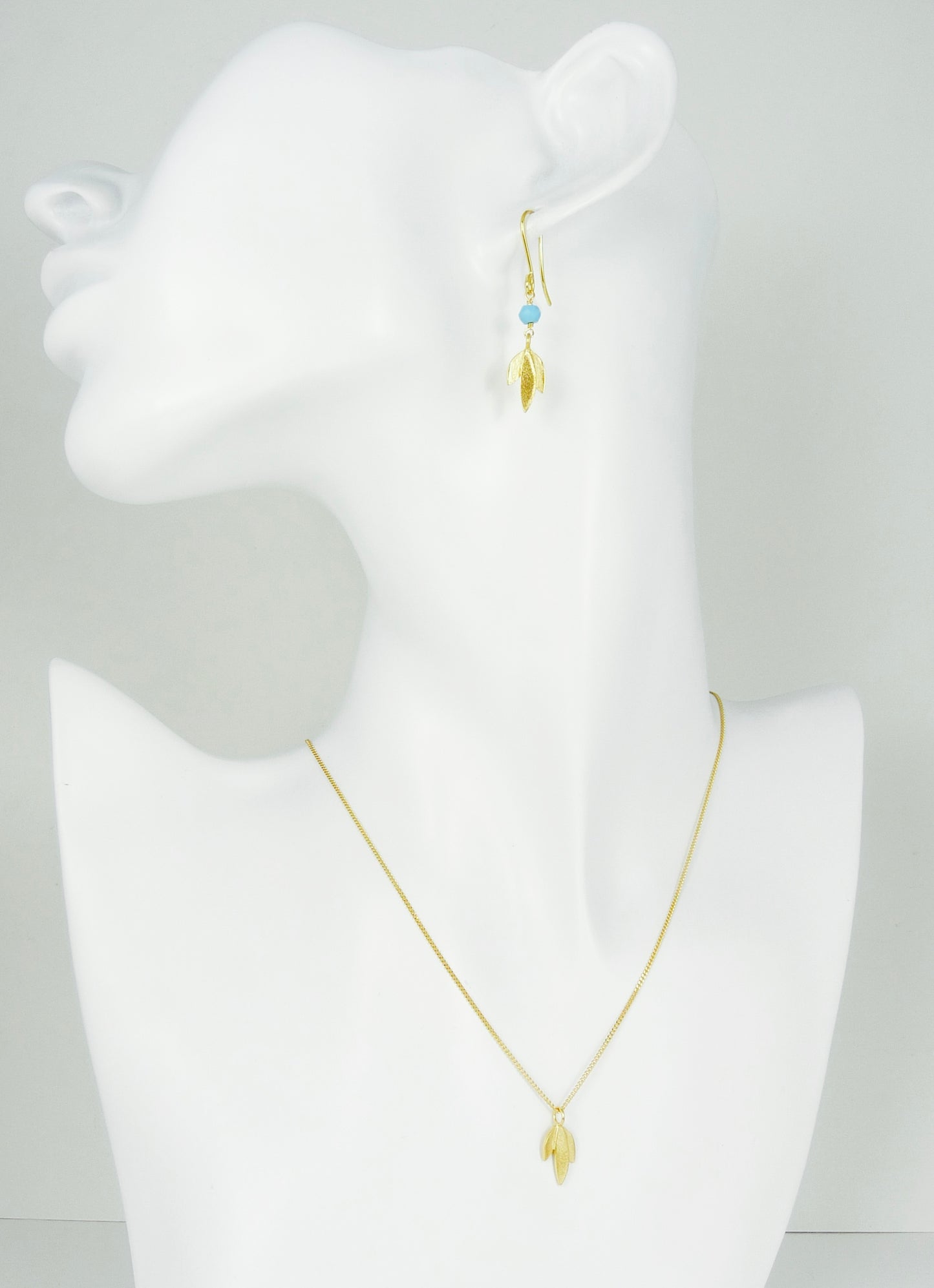 Martha Flower necklace