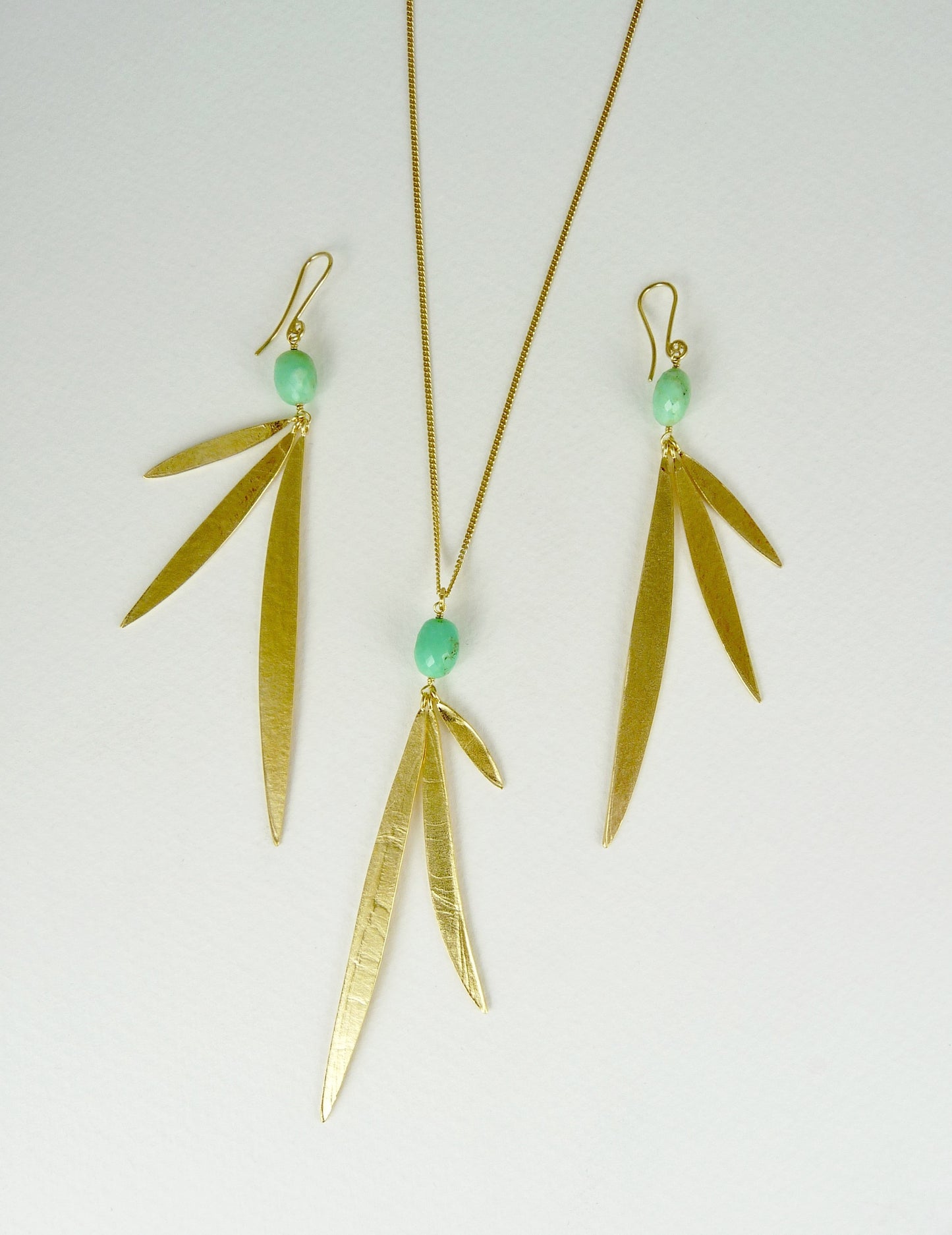 Lily Long Leaf necklace