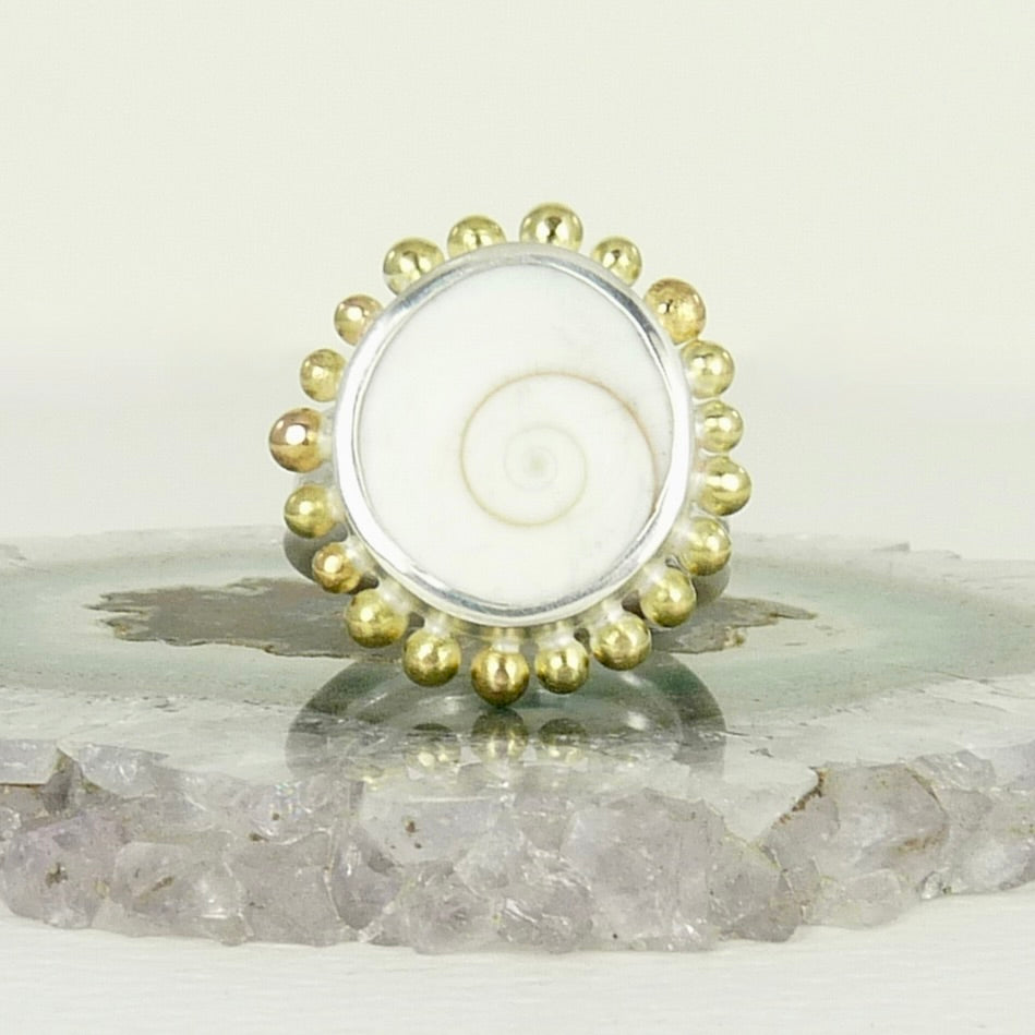 Operculum Shell Courtesan Ring, Silver and Gold