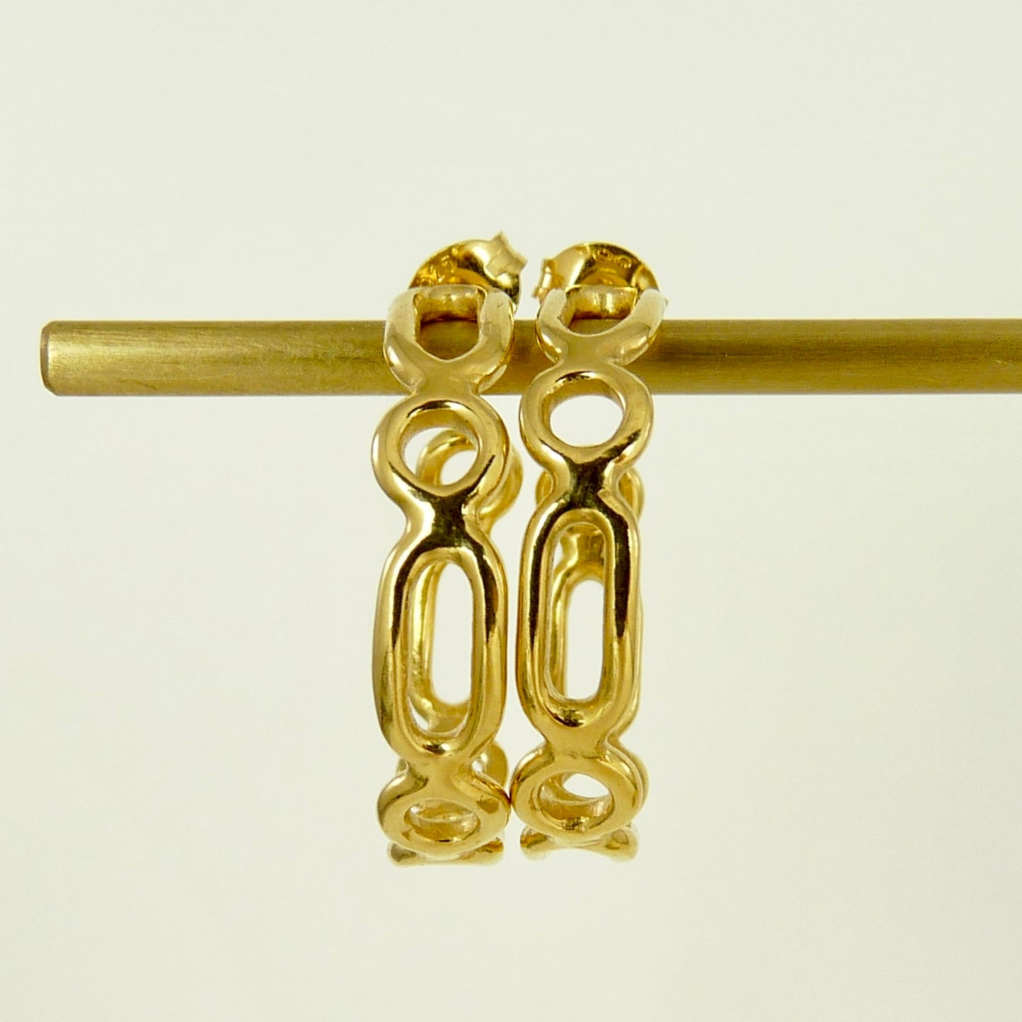 Zee Small Hoops