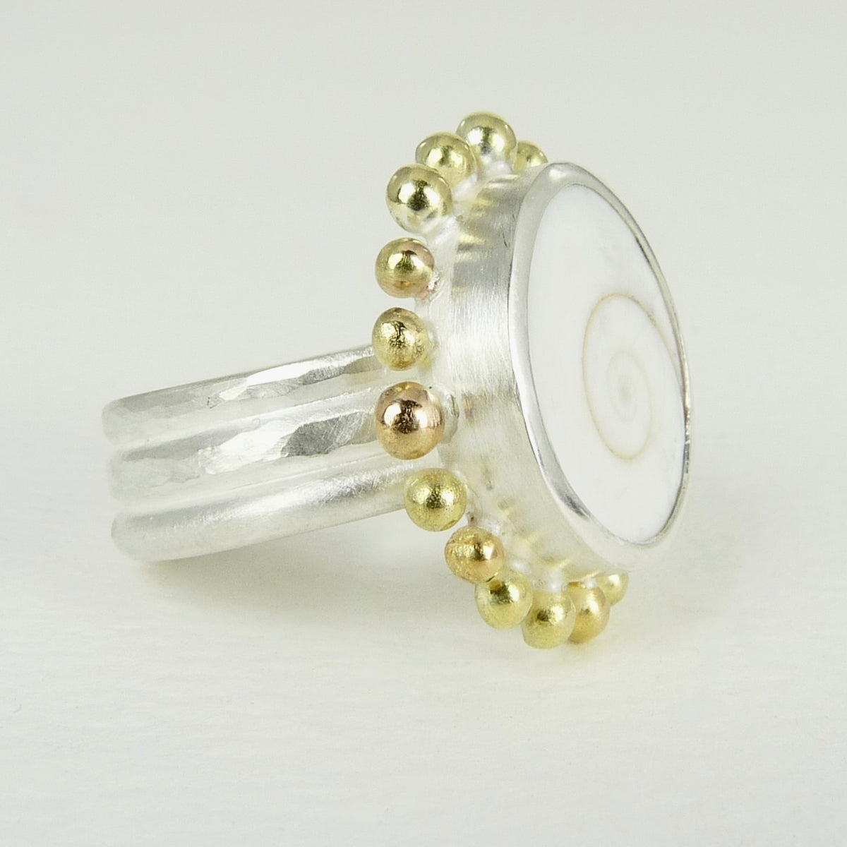 Operculum Shell Courtesan Ring, Silver and Gold