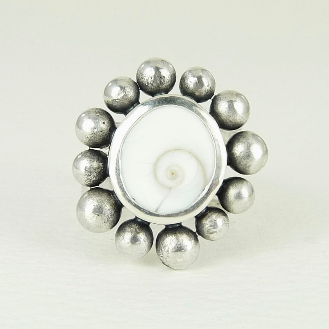 Big Courtesan Operculum Silver Ring