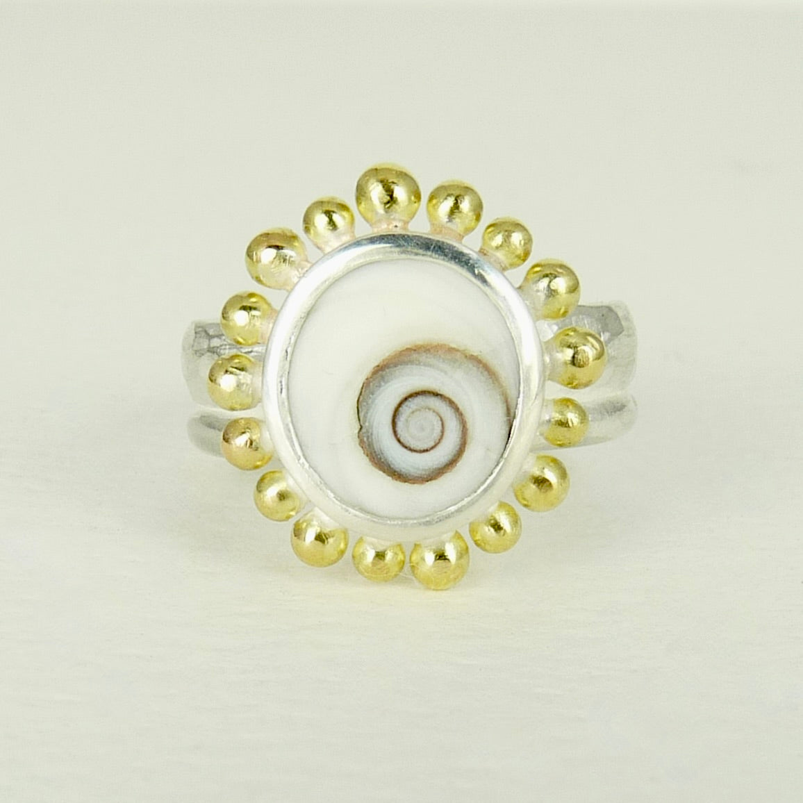 Operculum Shell Courtesan Ring