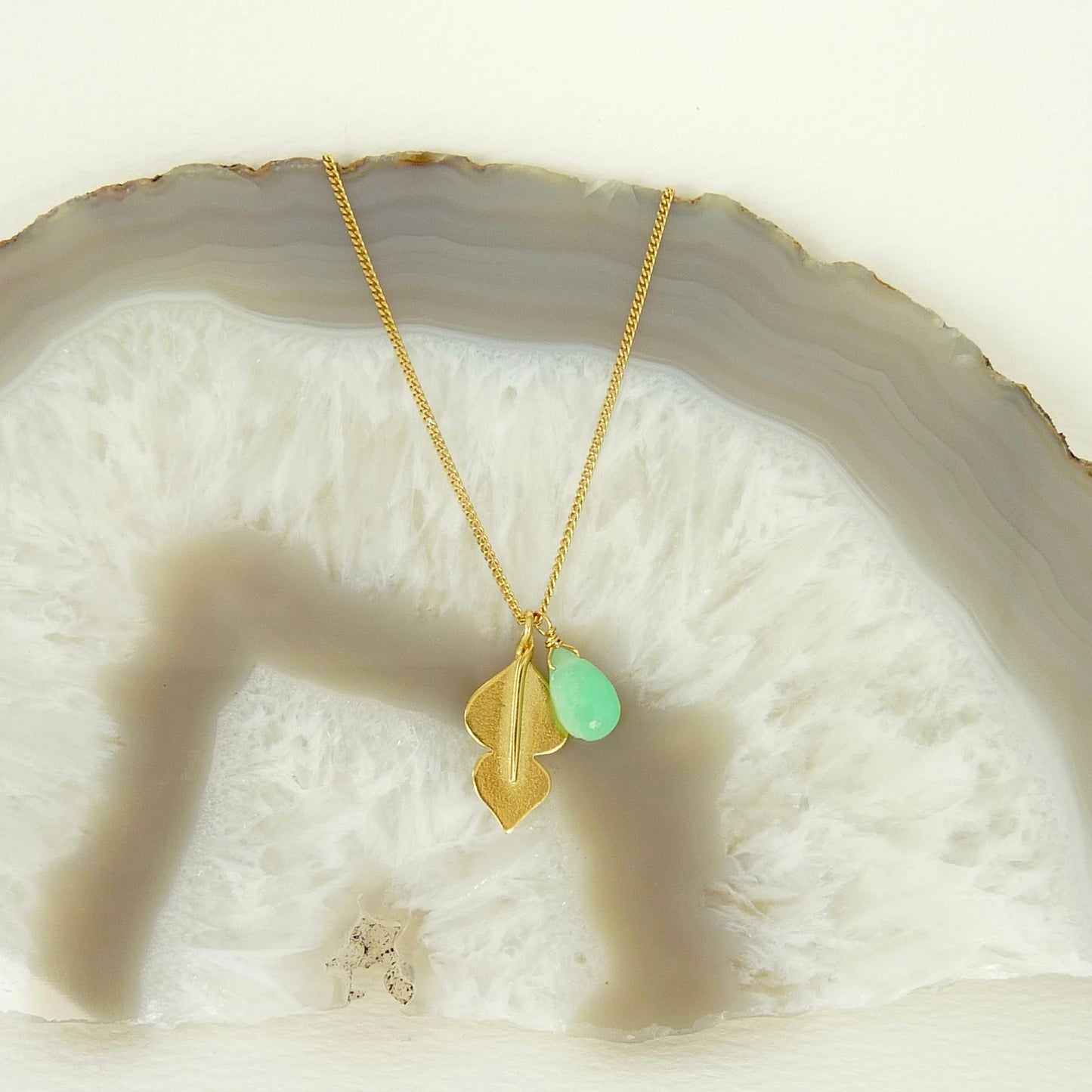Single Temple Pendant Necklace