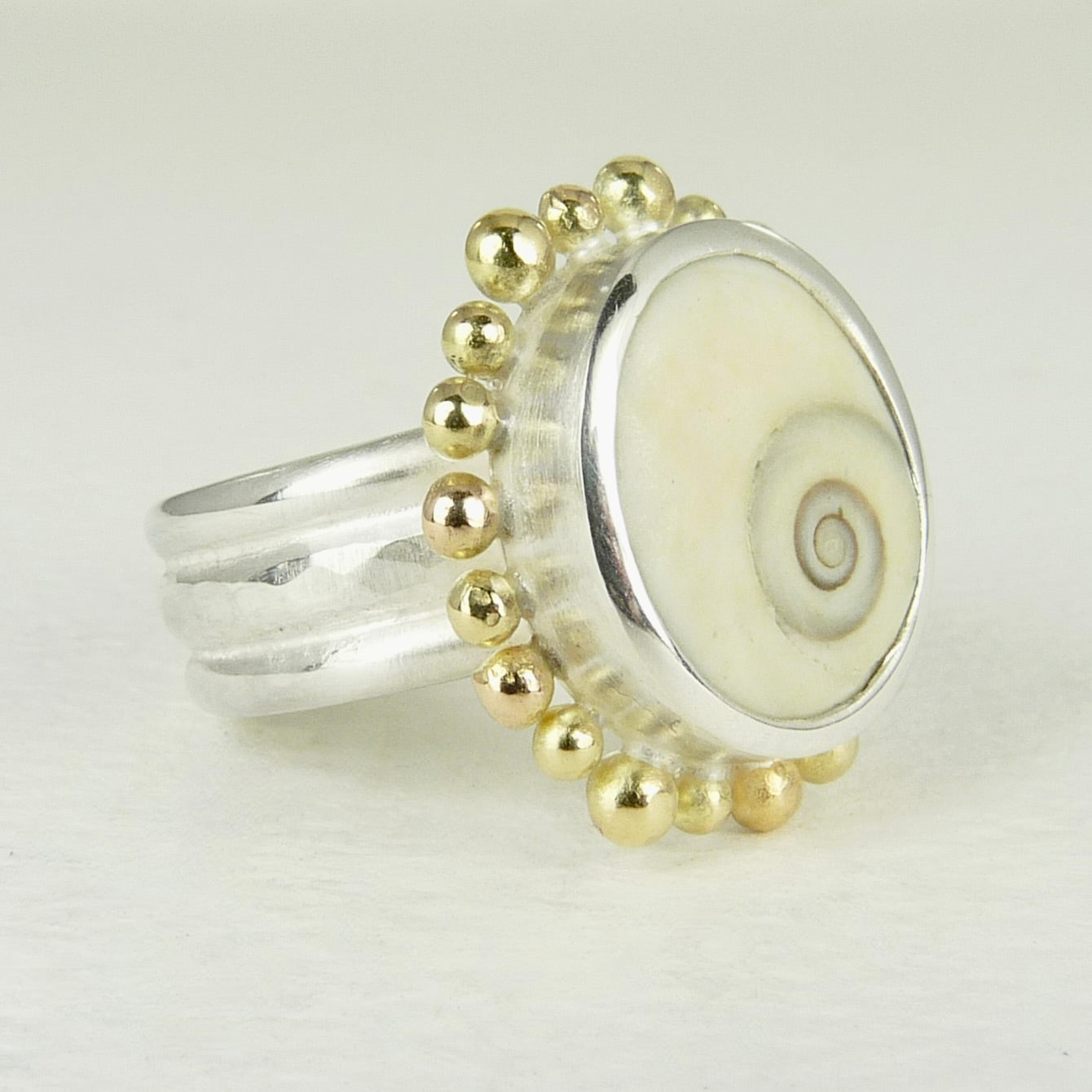 Operculum Shell Courtesan Ring, Silver and Gold