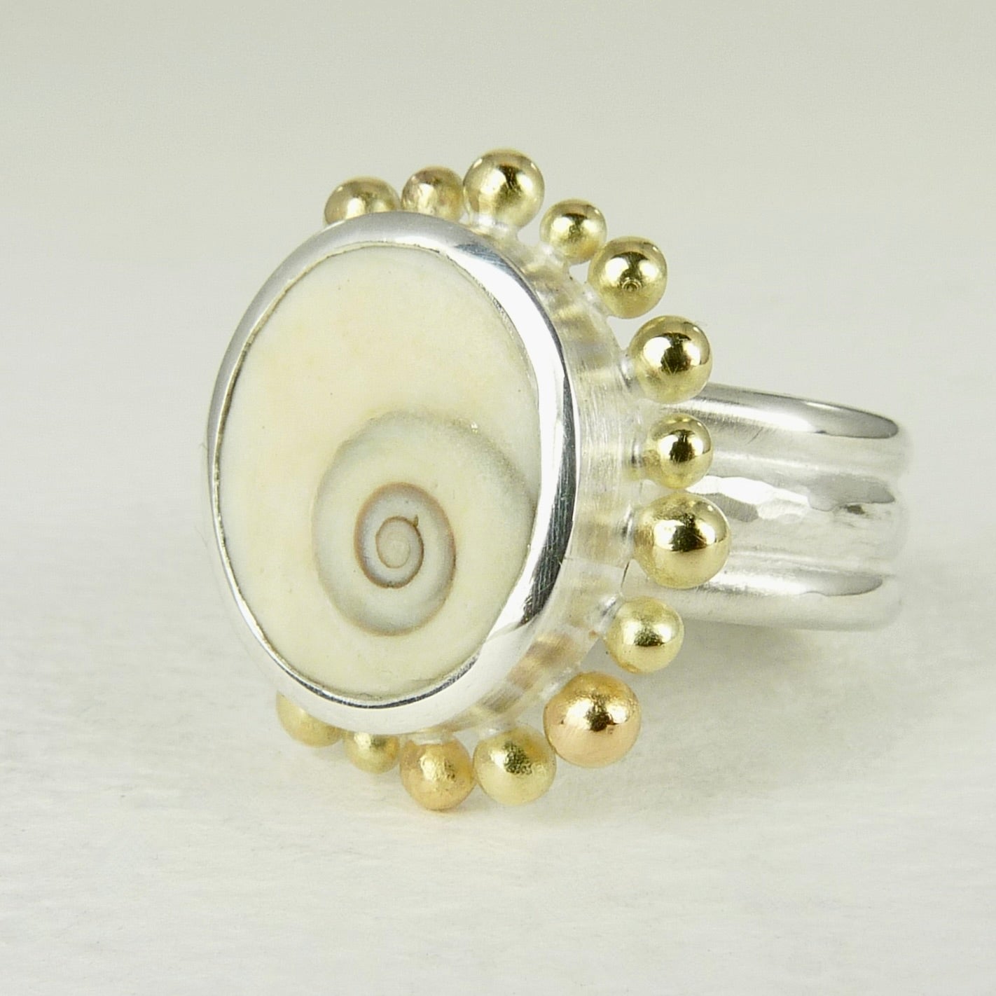 Operculum Shell Courtesan Ring, Silver and Gold