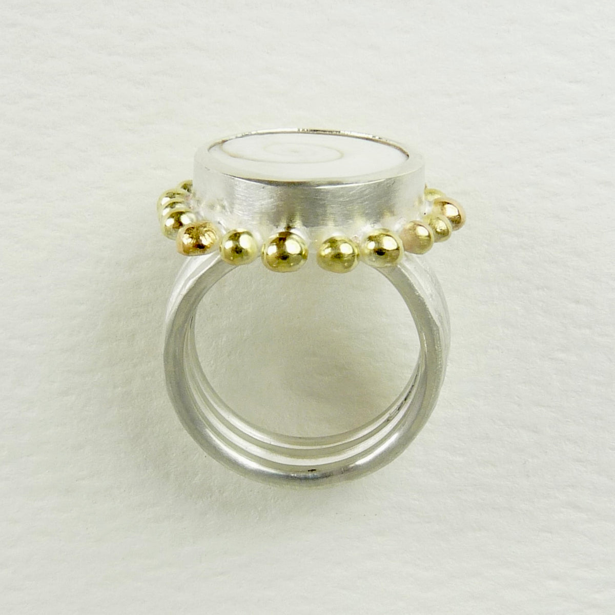 Operculum Shell Courtesan Ring, Silver and Gold