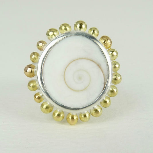 Operculum Shell Courtesan Ring, Silver and Gold