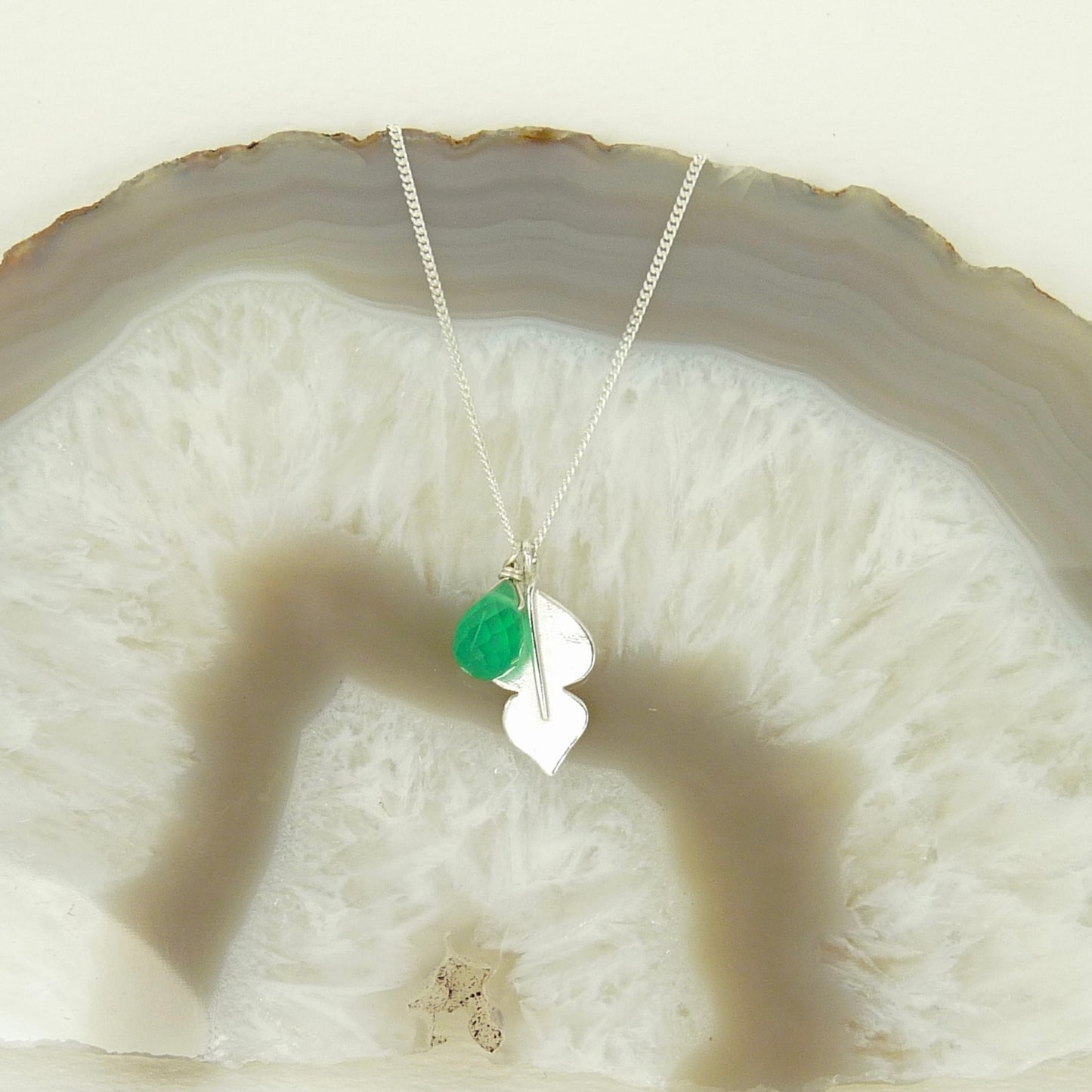 Single Temple Pendant Necklace