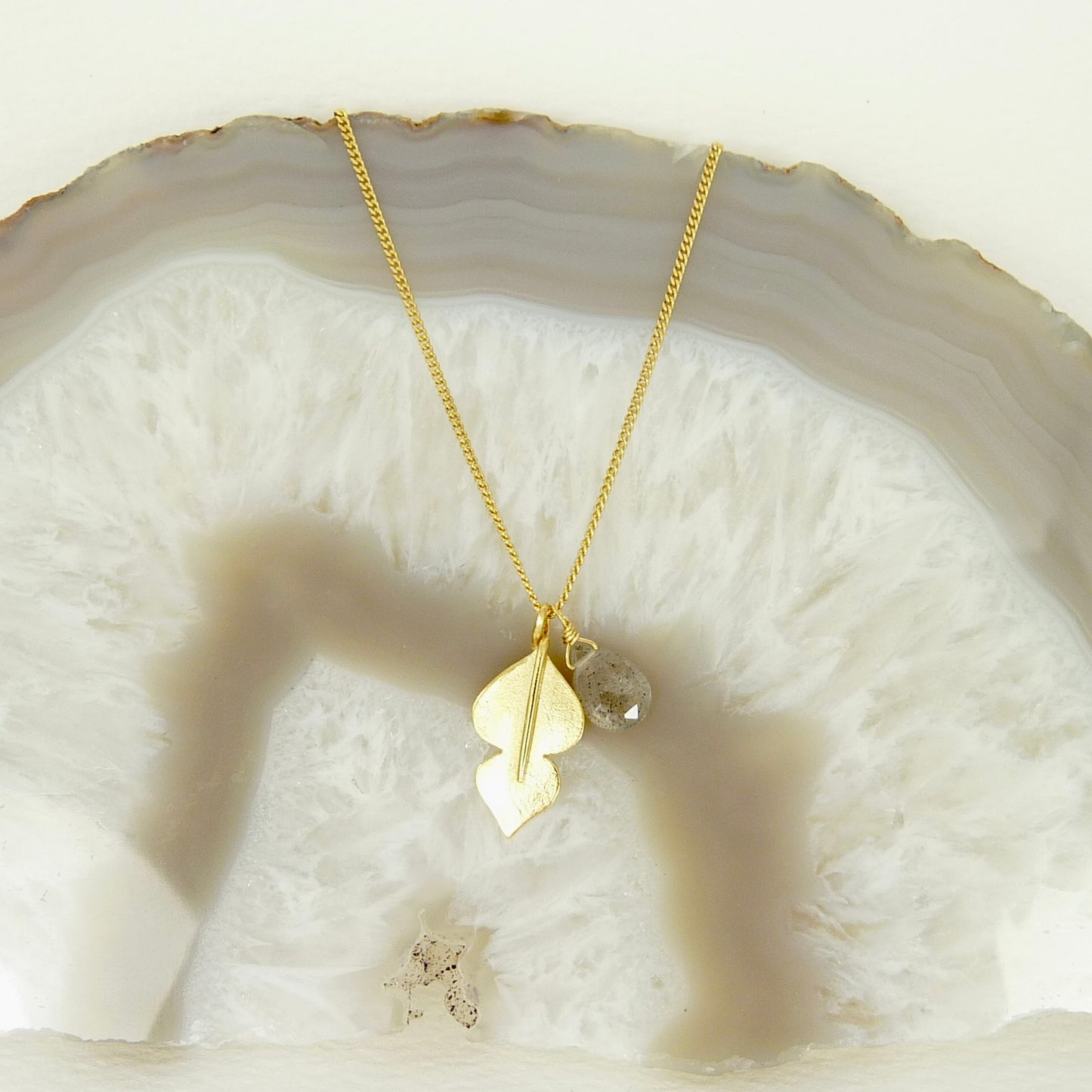 Single Temple Pendant Necklace