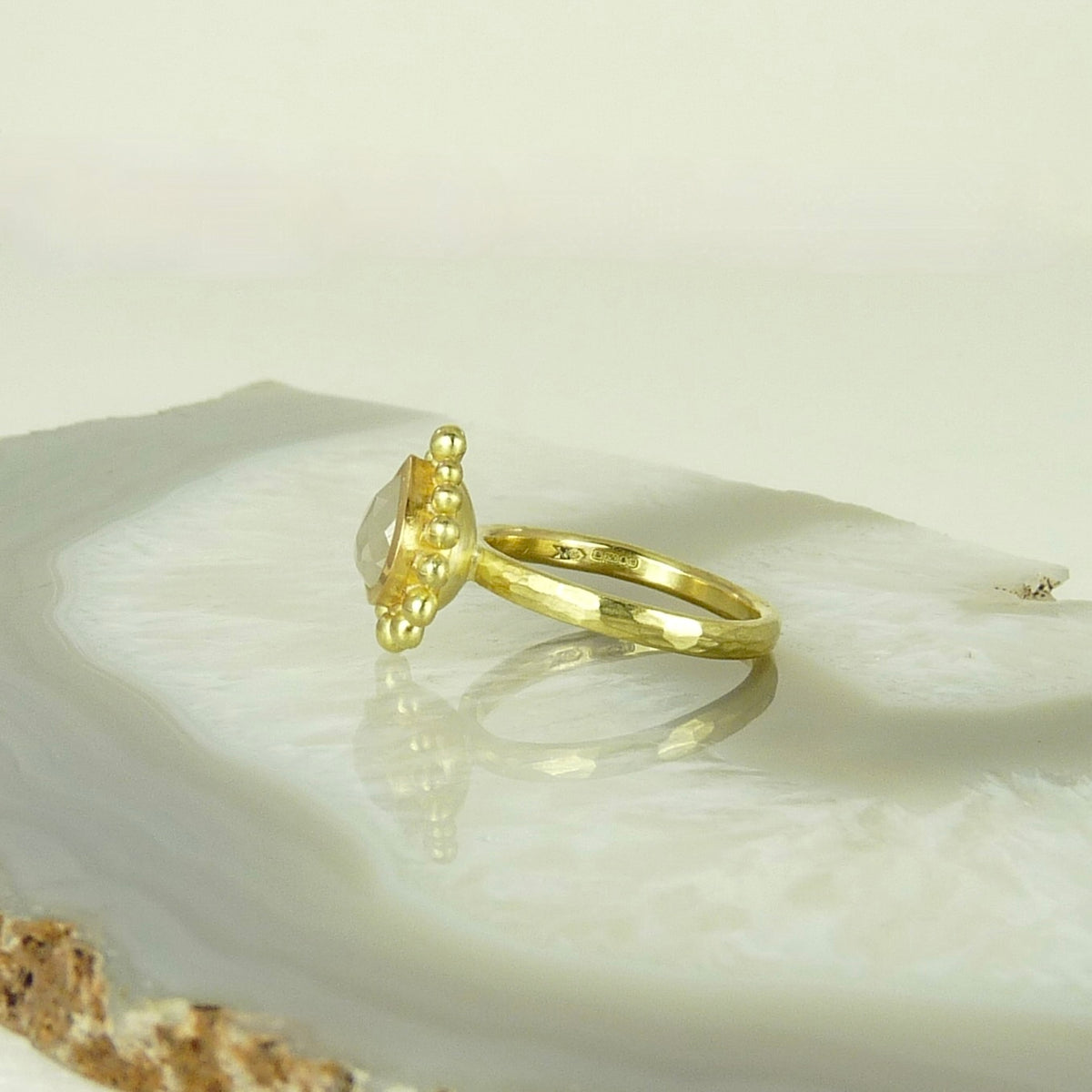 Pearly Cream Diamond Courtesan Ring