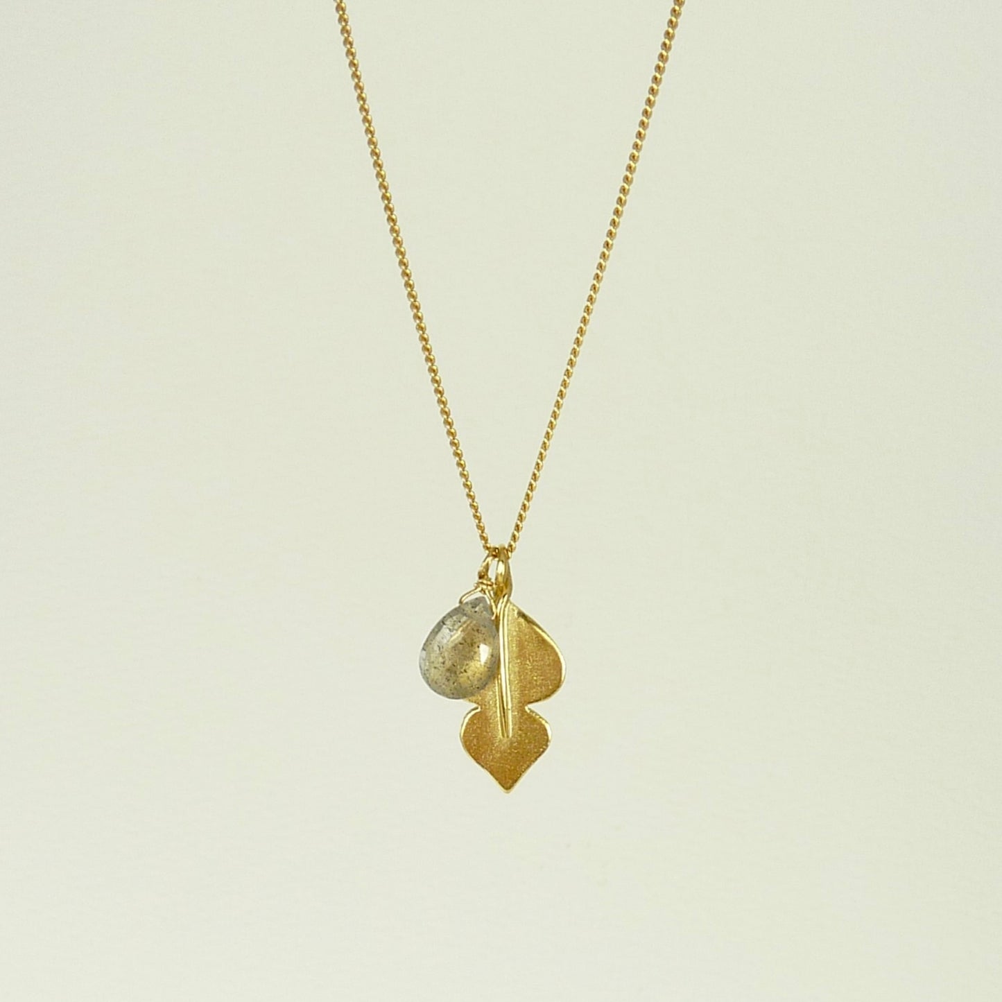 Single Temple Pendant Necklace