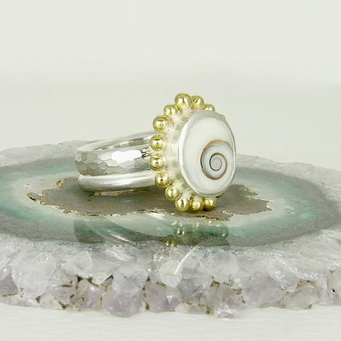 Operculum Shell Courtesan Ring