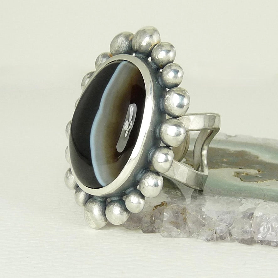 Band Agate Giant Courtesan Ring