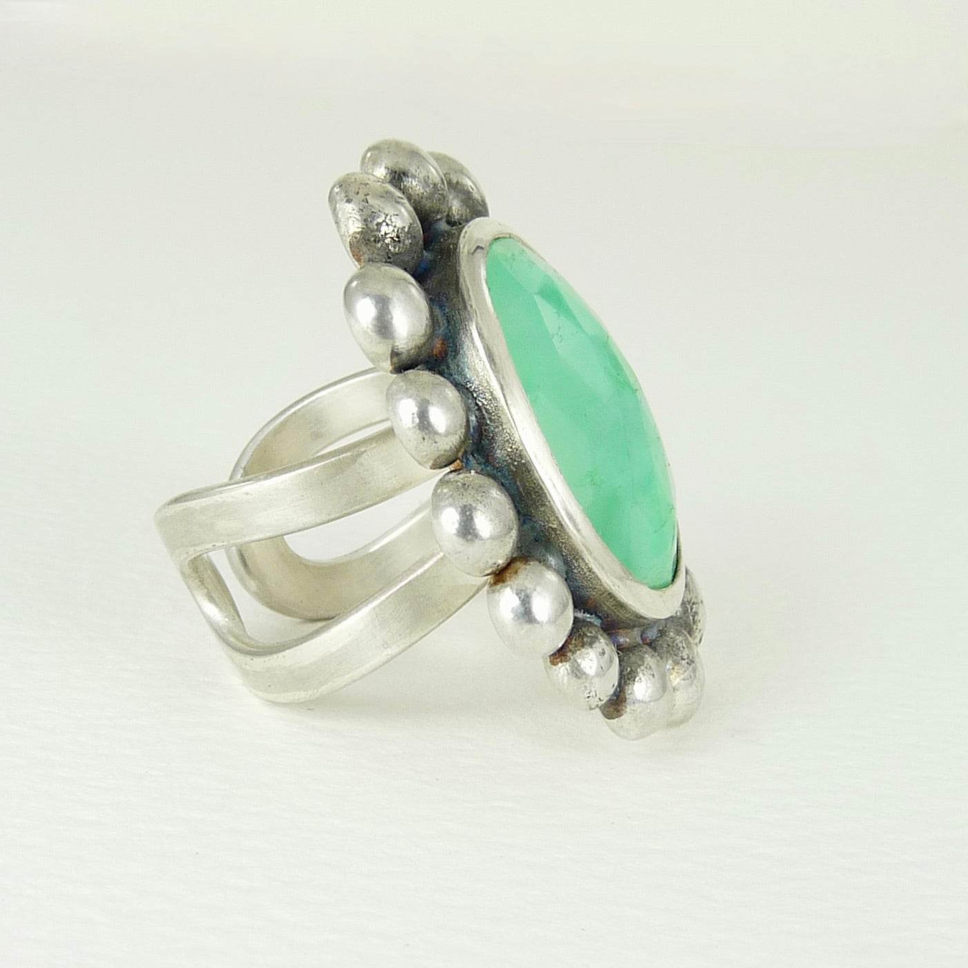 Giant Courtesan Ring Silver And Chrysoprase