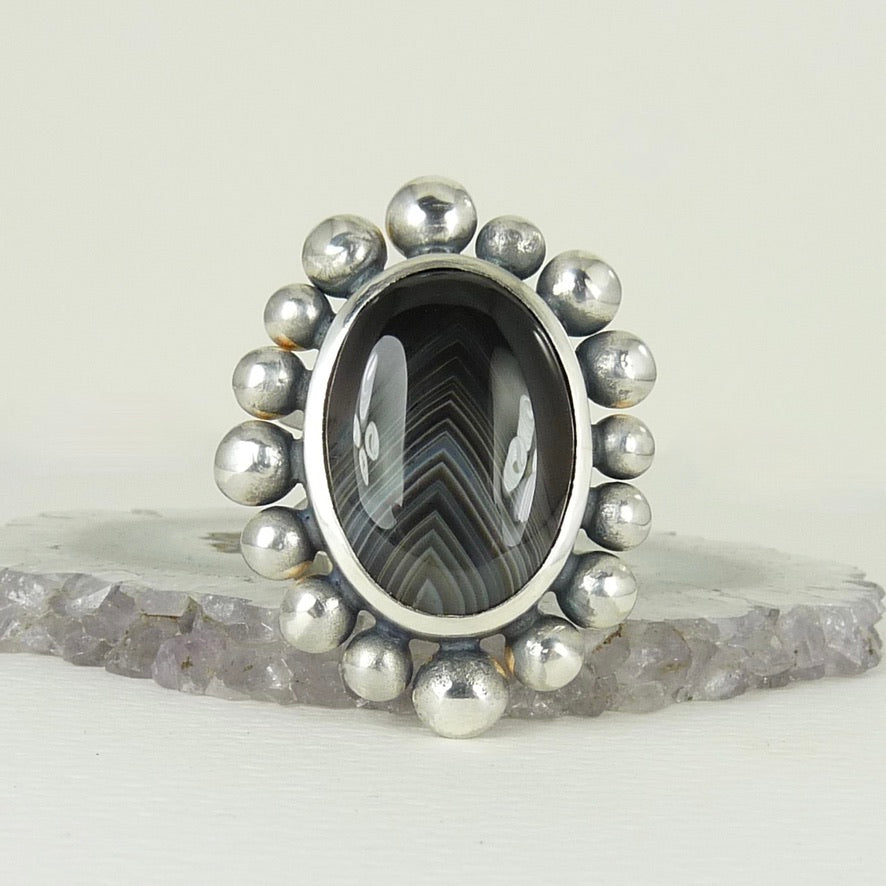 Chevron Agate Giant Courtesan Ring