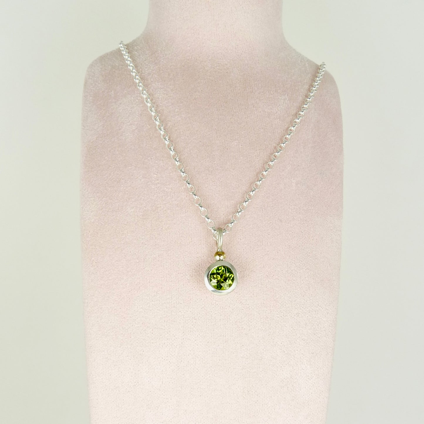 Peridot Cup Set Pendant