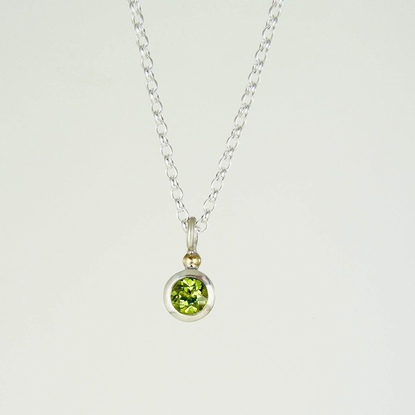 Peridot Cup Set Pendant