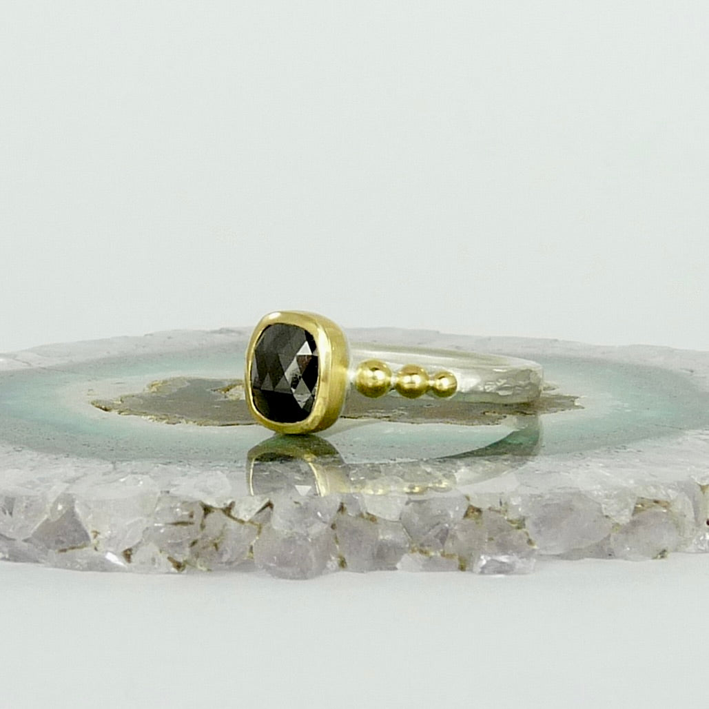 Black Diamond Granulation Ring