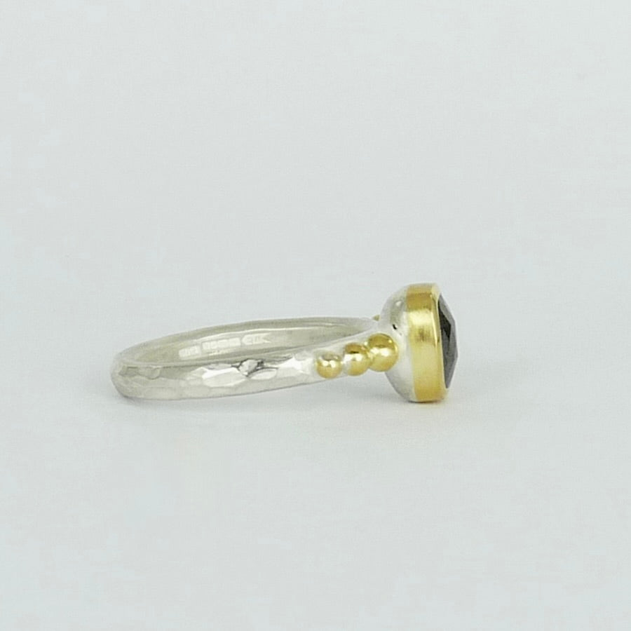 Black Diamond Granulation Ring