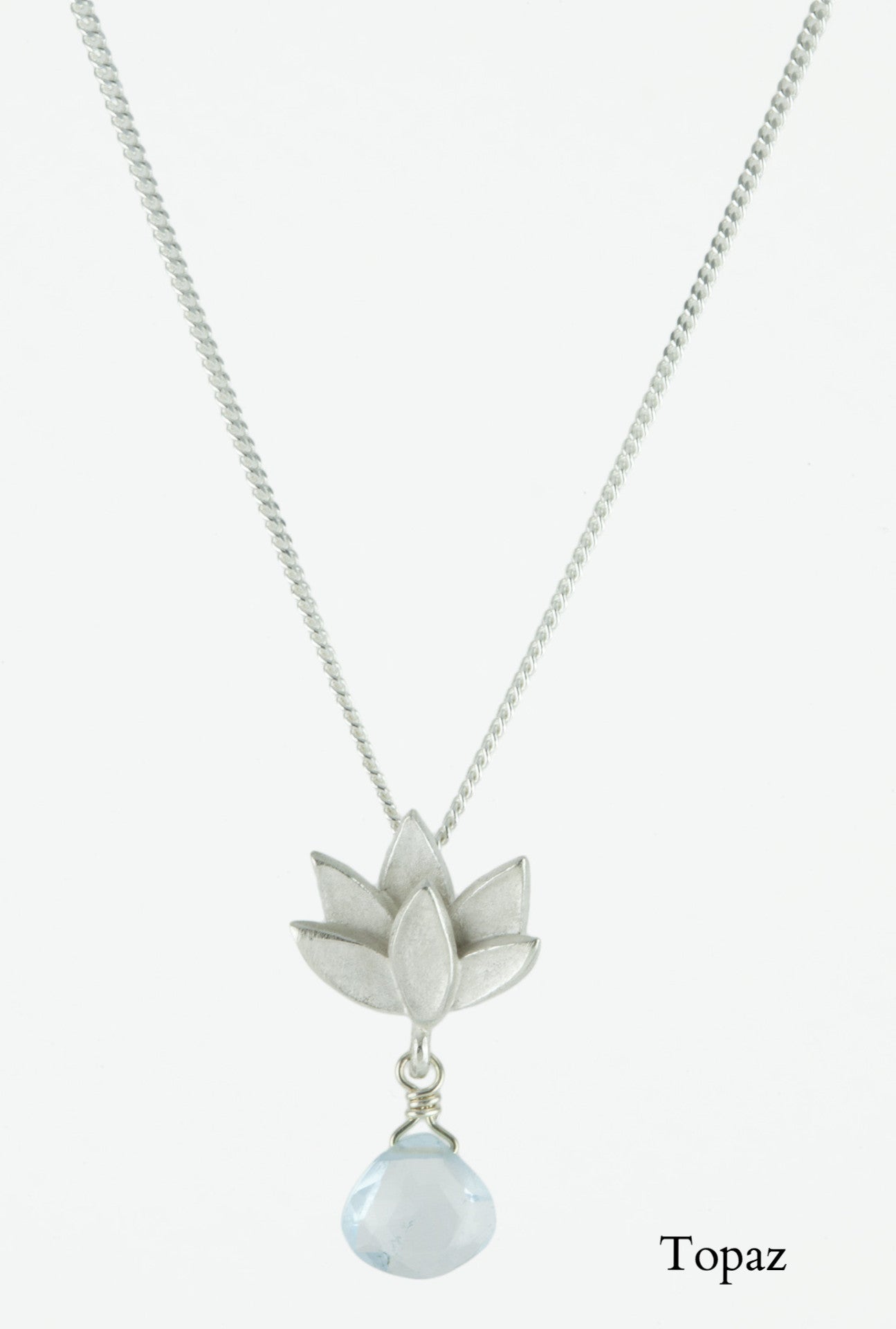 Deepa Flower Pendant Necklace with Gemstone in Silver