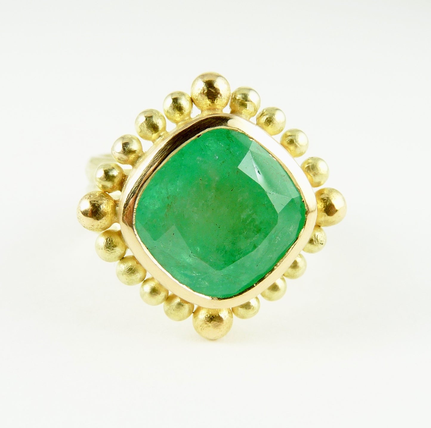 Columbian Emerald Courtesan Ring