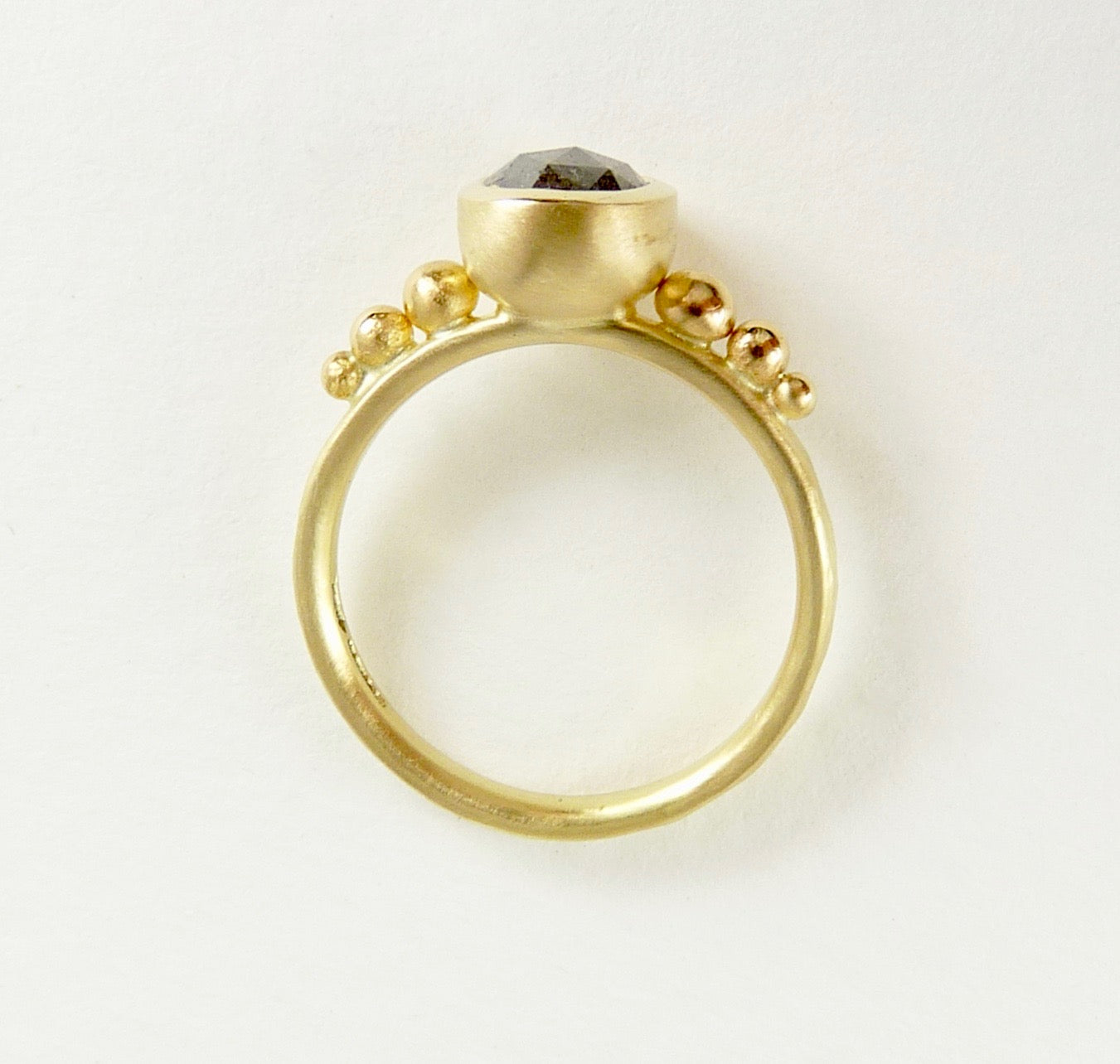 Salt And Pepper Granulation Ring